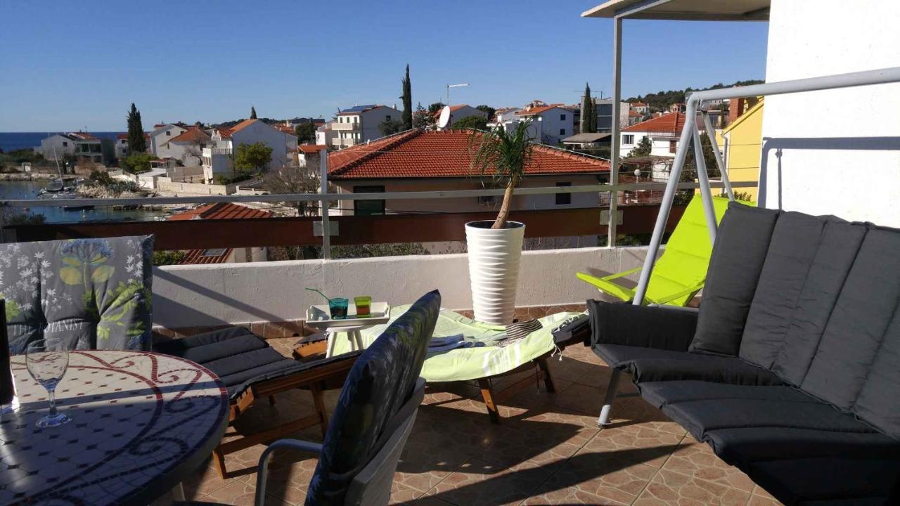 Vera Apartment 1 Rogoznica  Rum bild