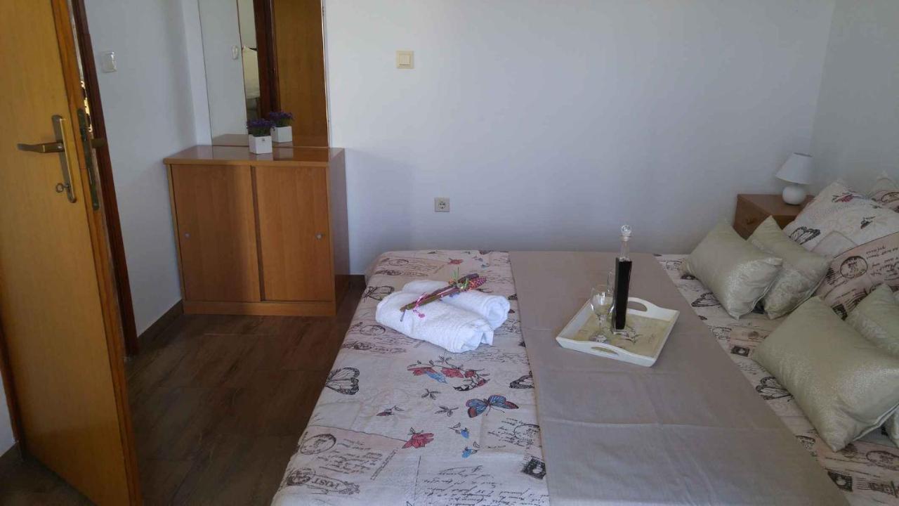 Vera Apartment 1 Rogoznica  Rum bild