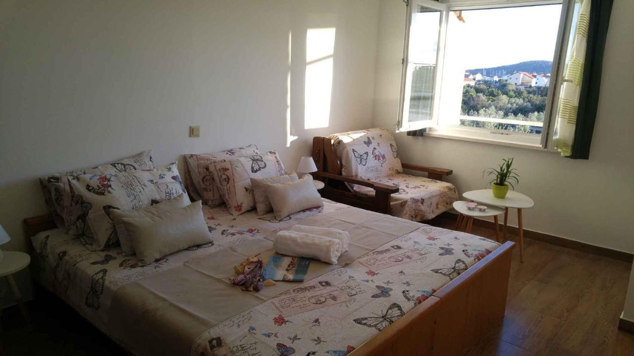 Vera Apartment 1 Rogoznica  Rum bild
