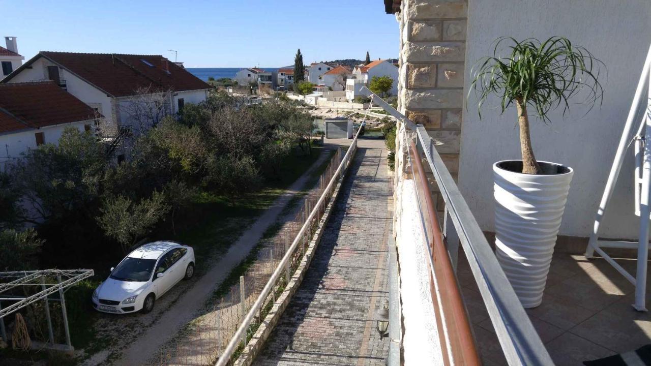 Vera Apartment 1 Rogoznica  Rum bild